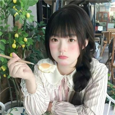 少女嬉春